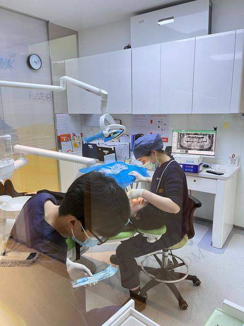 广州骨性龅牙医院价格对比之影响因素