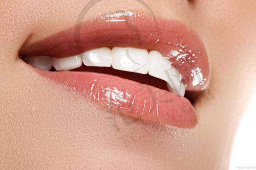 重庆贵金属烤瓷牙费用多少钱——重庆红土地团圆口腔