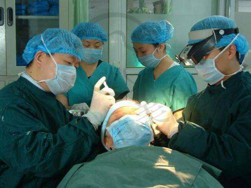 杭州胡须种植哪个医生好?宋茂启/汤宋佳/冯培育等擅长胡须种植经验丰富